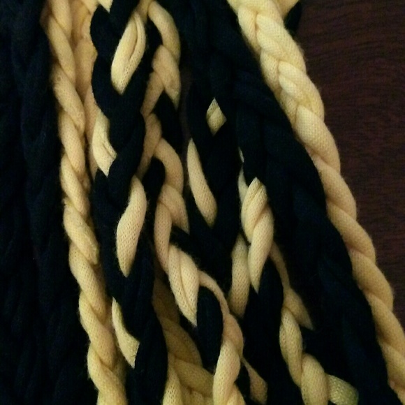Scarf - Picture 7 of 7